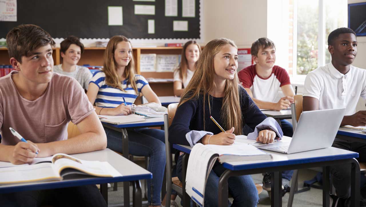 kids in school classroom